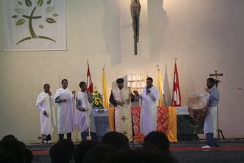 Eritreisch-orthodoxe Christen zu Gast in der katholischen Kirche in Lautzkirchen